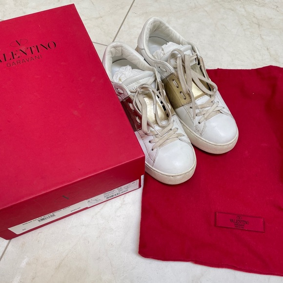 Valentino Sneakers - Picture 1 of 4